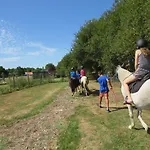 Les P'tites Maisons Dans La Prairie *