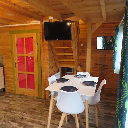 Les P'tites Maisons Dans La Prairie Sallertaine