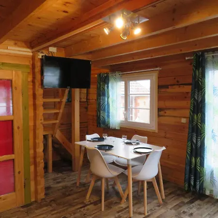 Les P'tites Maisons Dans La Prairie Chalet *