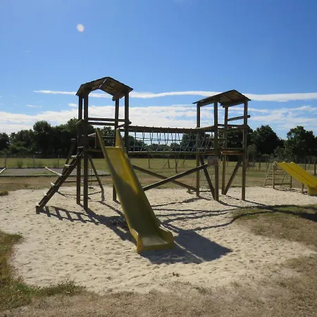 Les P'tites Maisons Dans La Prairie Sallertaine